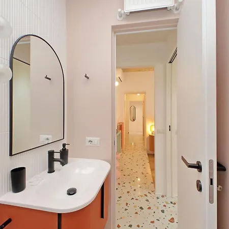 Apartment Ych-colorful And Classy Near Fori Imperiali *
