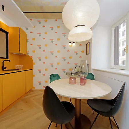 Ych-colorful And Classy Near Fori Imperiali Apartment