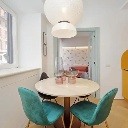 Apartment Ych-colorful And Classy Near Fori Imperiali Rome