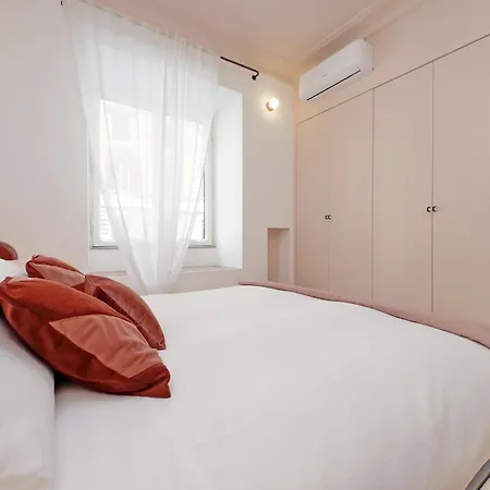 Ych-colorful And Classy Near Fori Imperiali Apartment *