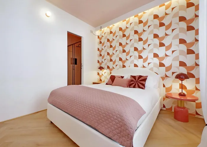 Apartman Ych-colorful And Classy Near Fori Imperiali