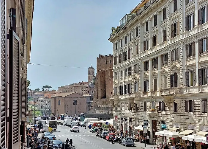 Ych-colorful And Classy Near Fori Imperiali Róma