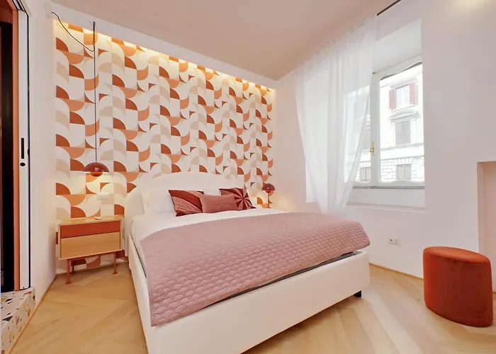 Ych-colorful And Classy Near Fori Imperiali