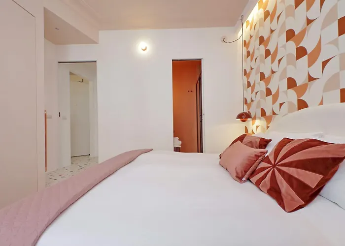 Ych-colorful And Classy Near Fori Imperiali Apartman